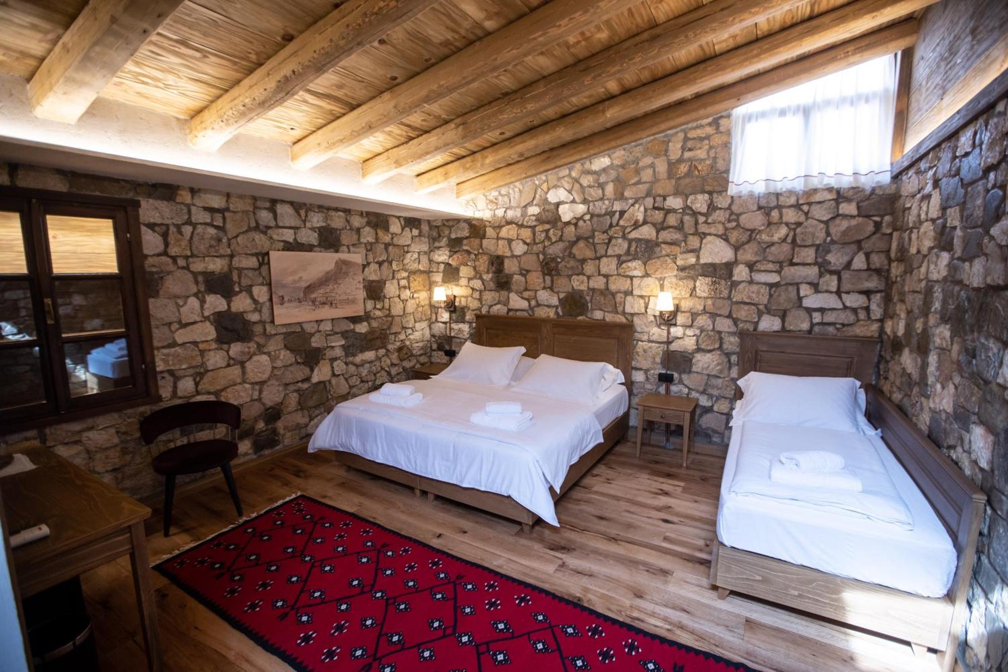 Vista Boutique Hotel Berat Buitenkant foto