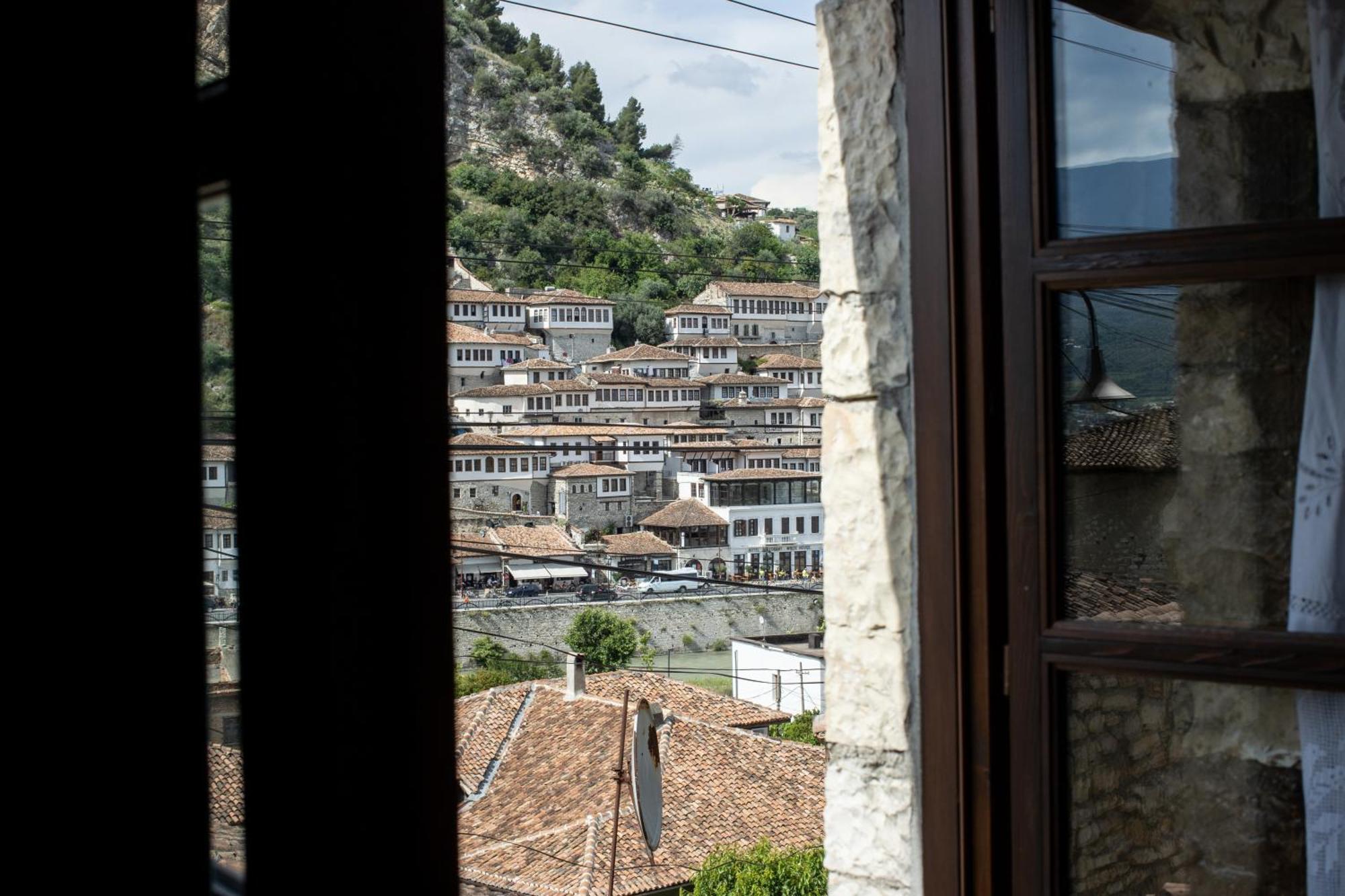 Vista Boutique Hotel Berat Buitenkant foto