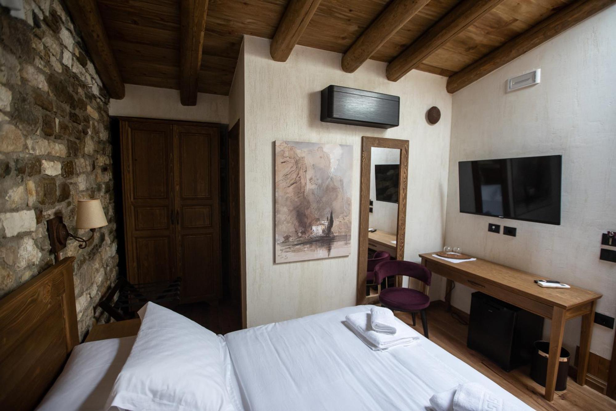 Vista Boutique Hotel Berat Buitenkant foto