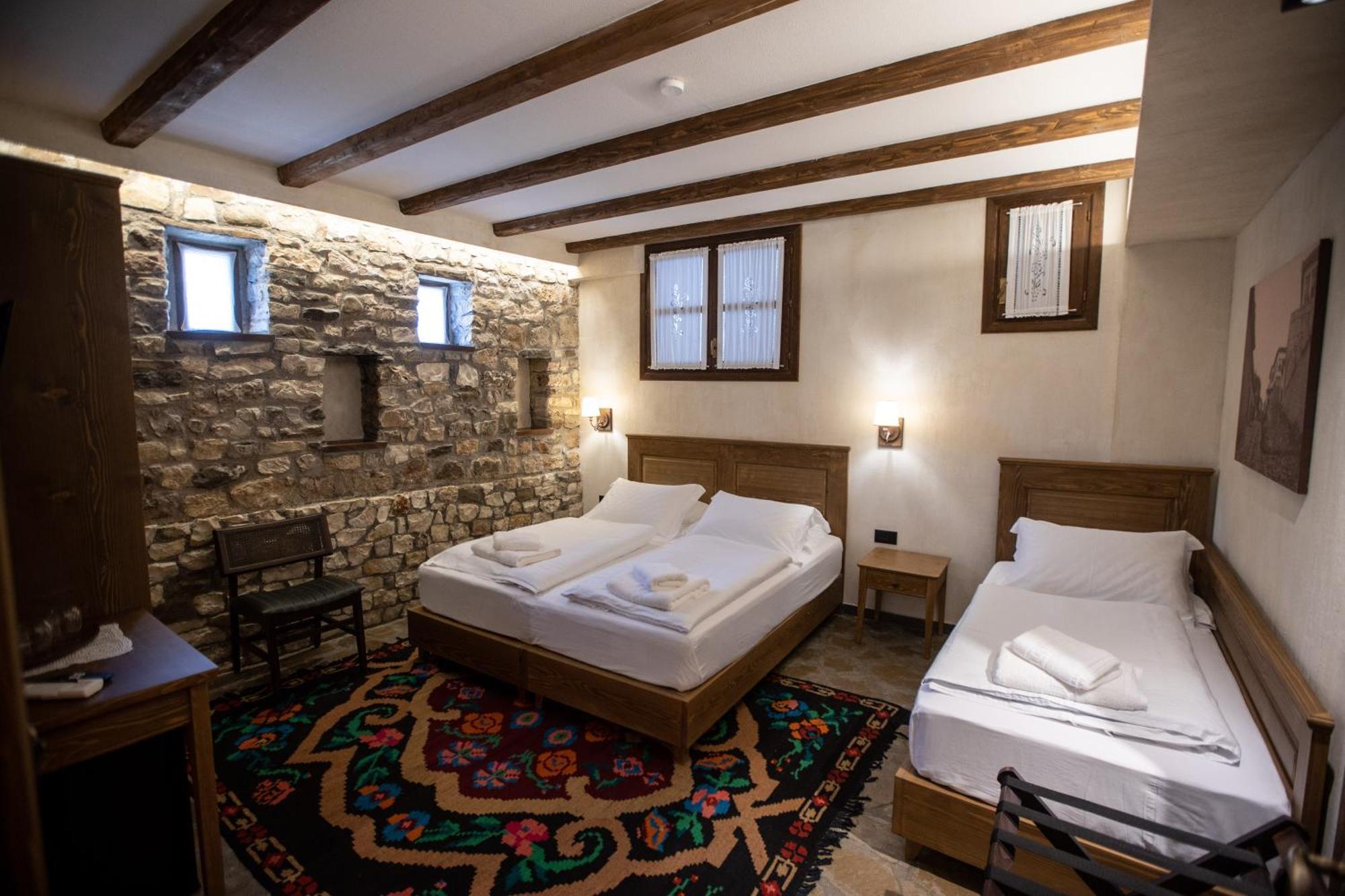Vista Boutique Hotel Berat Buitenkant foto