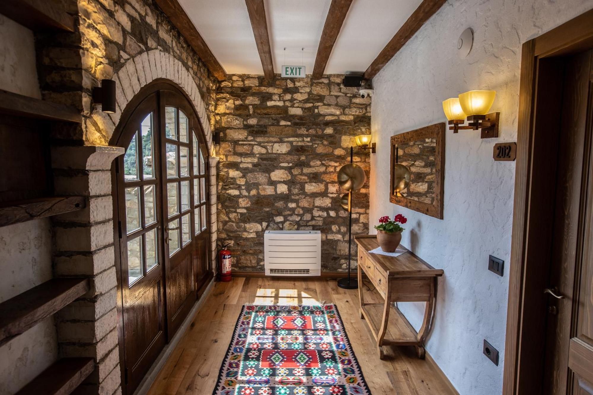 Vista Boutique Hotel Berat Buitenkant foto