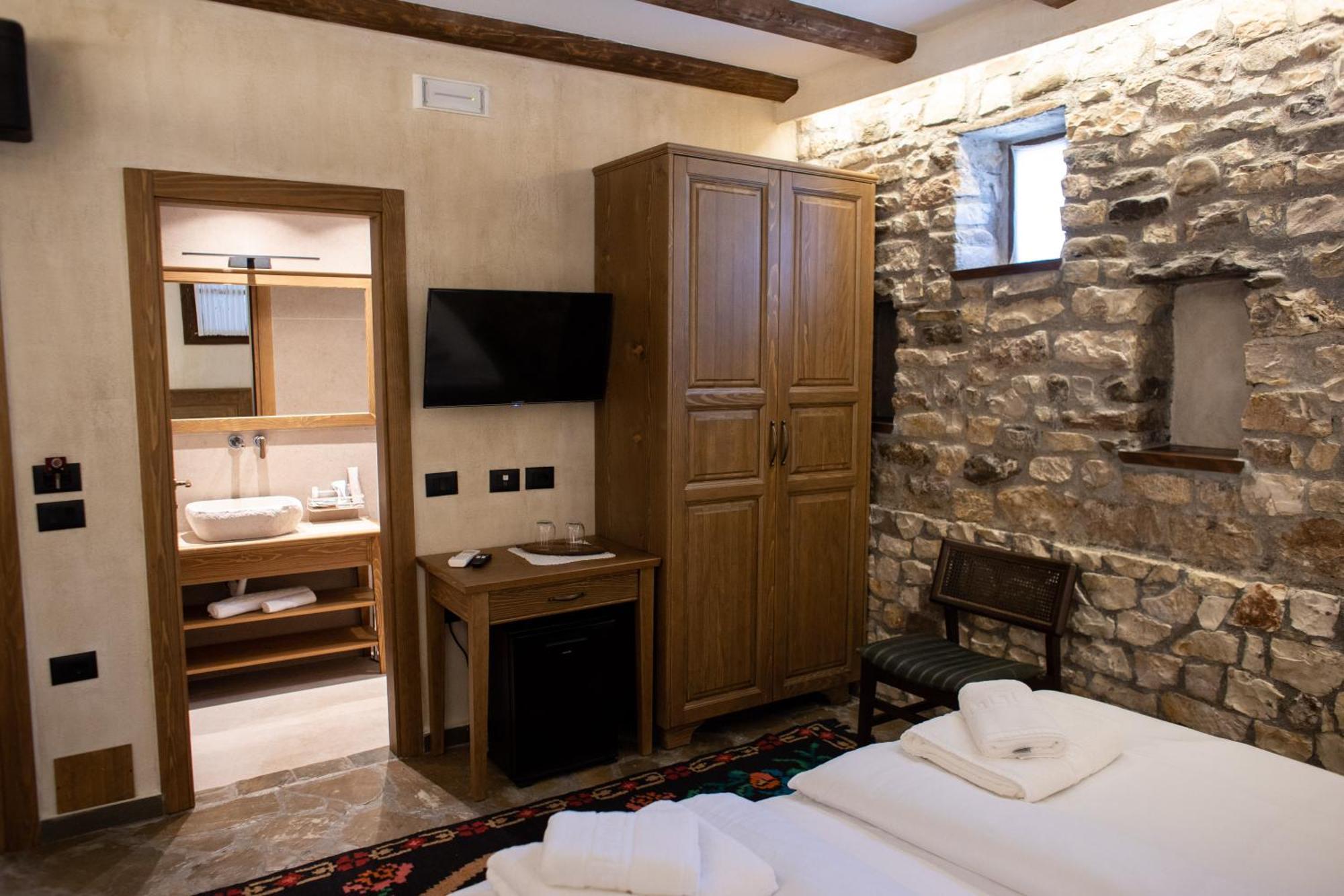 Vista Boutique Hotel Berat Buitenkant foto